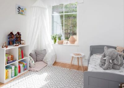 Barnrum, AChoice stenhus