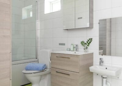 Hemma hos Åsa och Viktor Badrum, AChoice stenhus