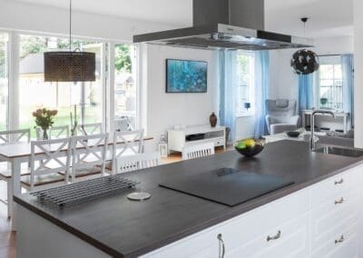 Hemma hos Åsa och Viktor Köksö, AChoice stenhus